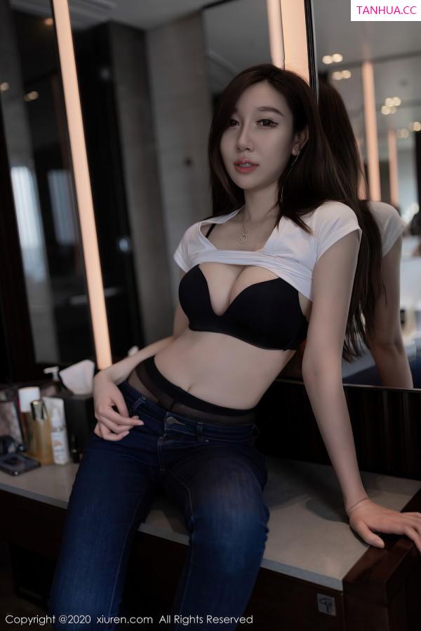 伊思思  [XiuRen]高清写真图 2020.08.05 No.2406 Victoria志玲第19张图片